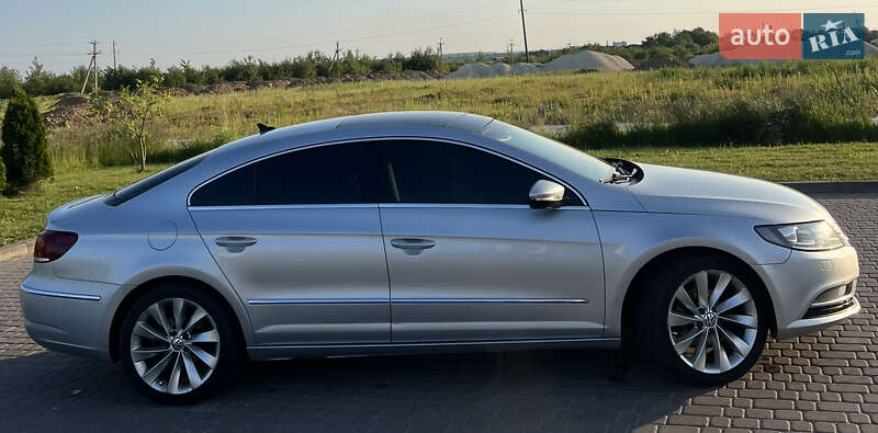 Купе Volkswagen CC / Passat CC 2013 в Львове