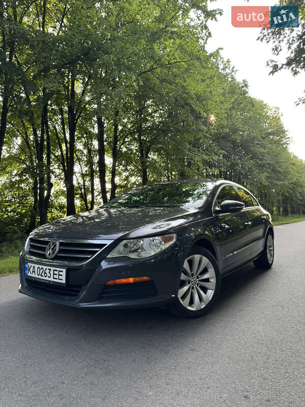 Купе Volkswagen CC / Passat CC 2011 в Киеве
