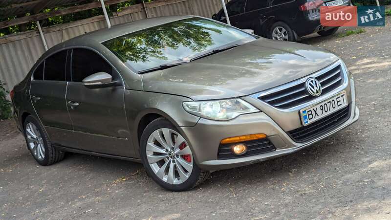 Купе Volkswagen CC / Passat CC 2009 в Луцьку