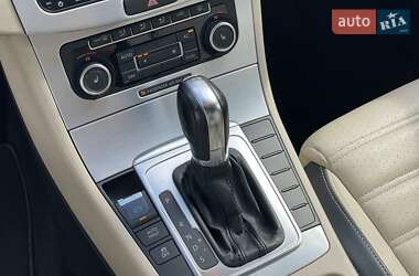 Купе Volkswagen CC / Passat CC 2011 в 