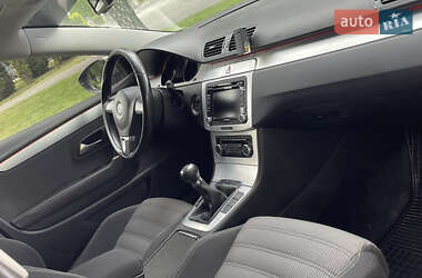 Купе Volkswagen CC / Passat CC 2008 в 