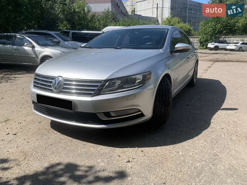 Купе Volkswagen CC / Passat CC 2012 в Киеве