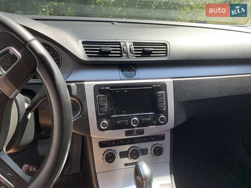 Купе Volkswagen CC / Passat CC 2012 в Киеве
