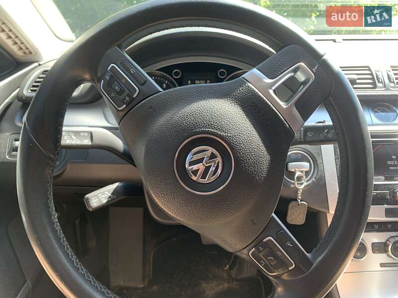 Купе Volkswagen CC / Passat CC 2012 в Киеве