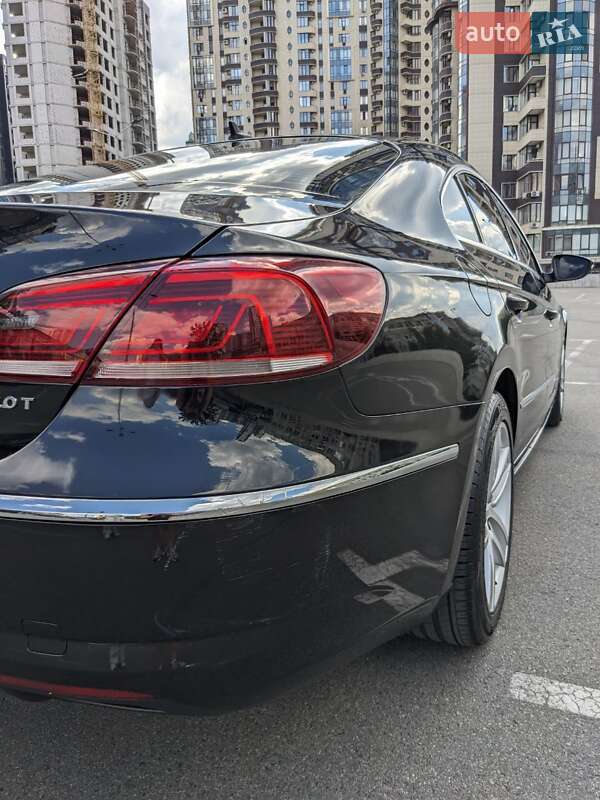 Купе Volkswagen CC / Passat CC 2014 в Киеве