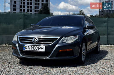 Купе Volkswagen CC / Passat CC 2011 в Києві