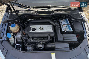 Купе Volkswagen CC / Passat CC 2011 в 