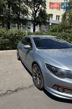 Купе Volkswagen CC / Passat CC 2011 в 