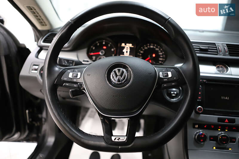 Купе Volkswagen CC / Passat CC 2012 в Дрогобичі