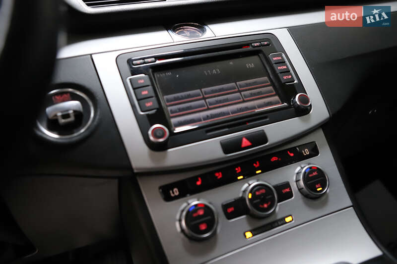 Купе Volkswagen CC / Passat CC 2012 в Дрогобичі