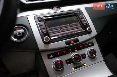 Купе Volkswagen CC / Passat CC 2012 в 
