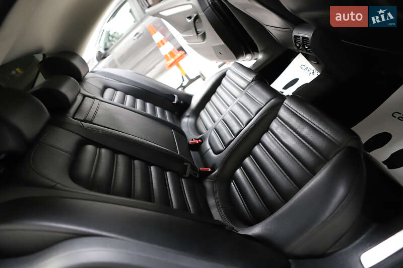 Купе Volkswagen CC / Passat CC 2012 в Дрогобичі