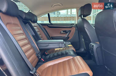 Купе Volkswagen CC / Passat CC 2012 в 