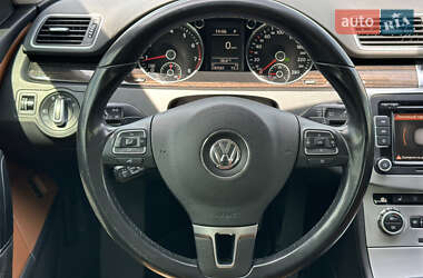 Купе Volkswagen CC / Passat CC 2012 в 