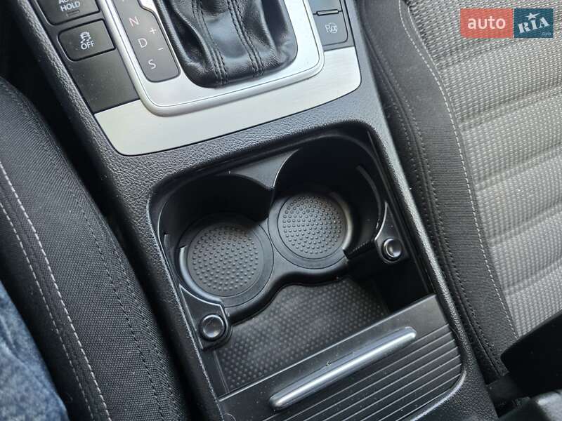Купе Volkswagen CC / Passat CC 2012 в Умани