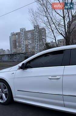 Купе Volkswagen CC / Passat CC 2011 в 