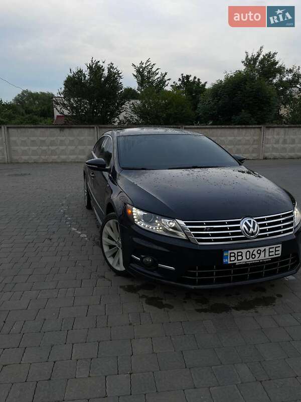 Купе Volkswagen CC / Passat CC 2013 в Ужгороде