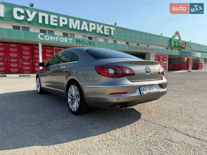 Купе Volkswagen CC / Passat CC 2011 в Дніпрі