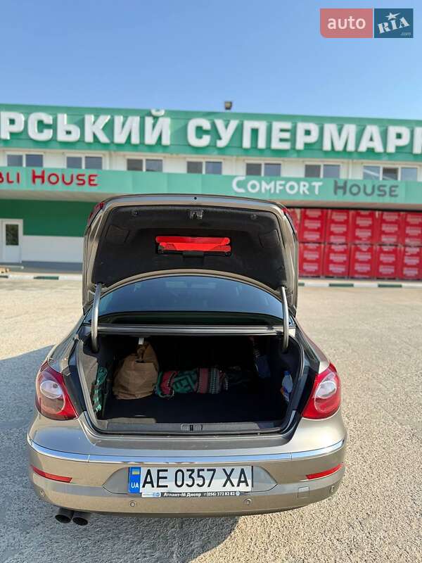 Купе Volkswagen CC / Passat CC 2011 в Дніпрі