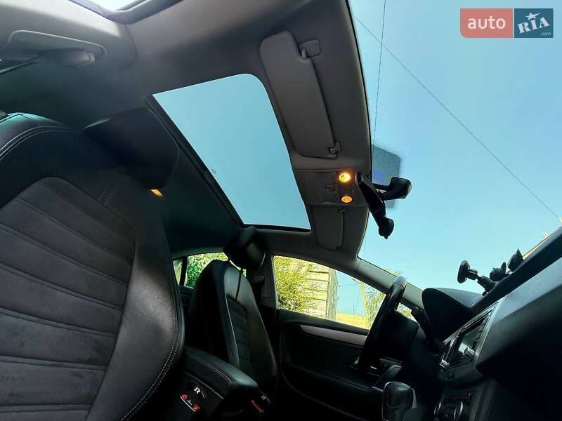 Купе Volkswagen CC / Passat CC 2011 в Дніпрі