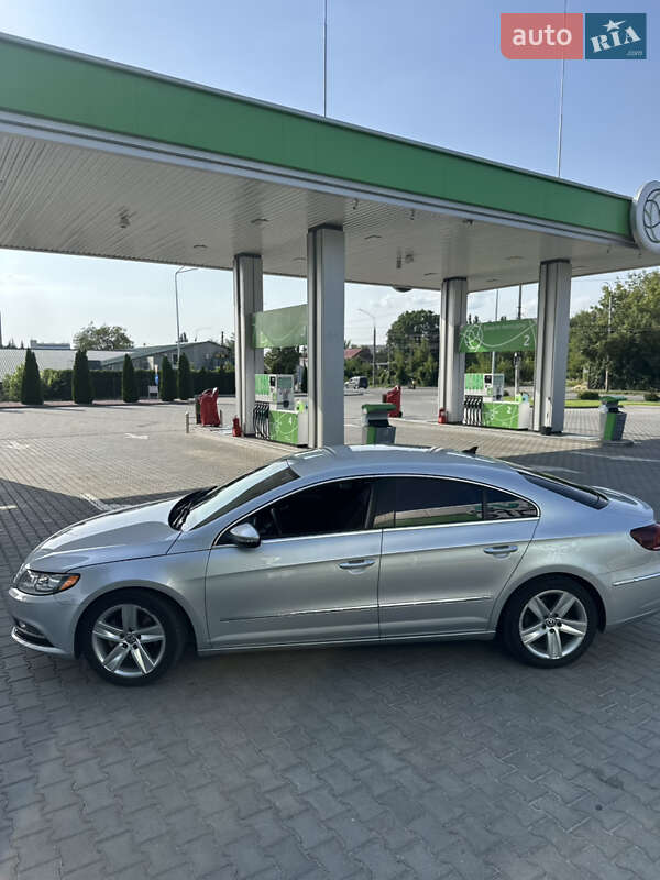 Купе Volkswagen CC / Passat CC 2012 в Києві