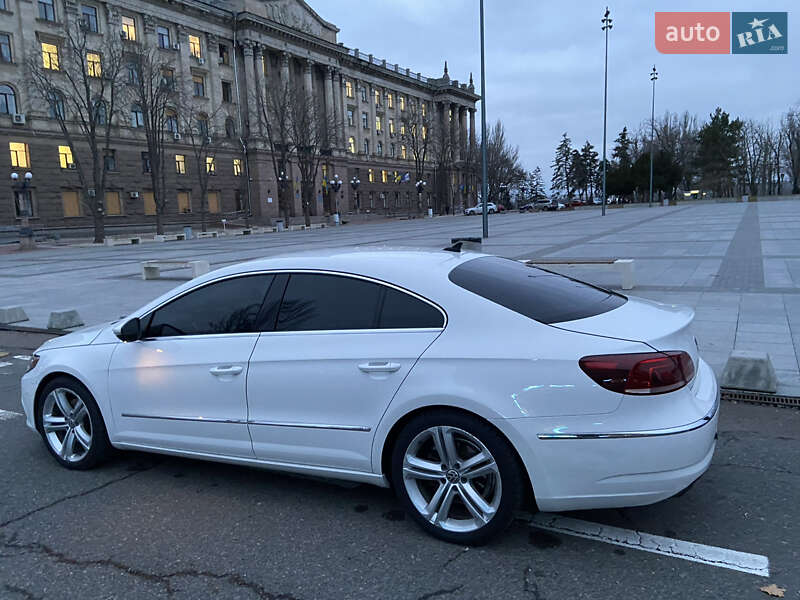 Купе Volkswagen CC / Passat CC 2012 в Миколаєві