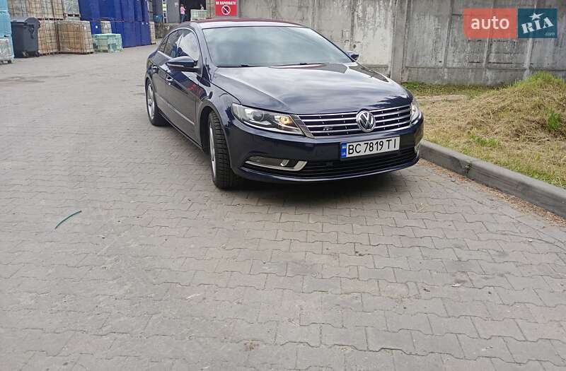 Купе Volkswagen CC / Passat CC 2013 в Львові