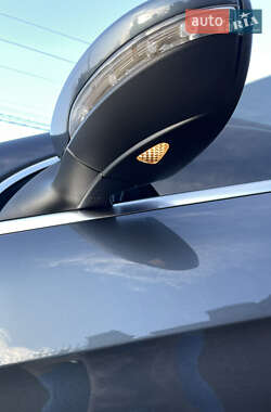 Купе Volkswagen CC / Passat CC 2012 в 