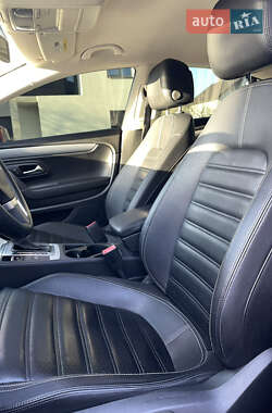 Купе Volkswagen CC / Passat CC 2012 в 