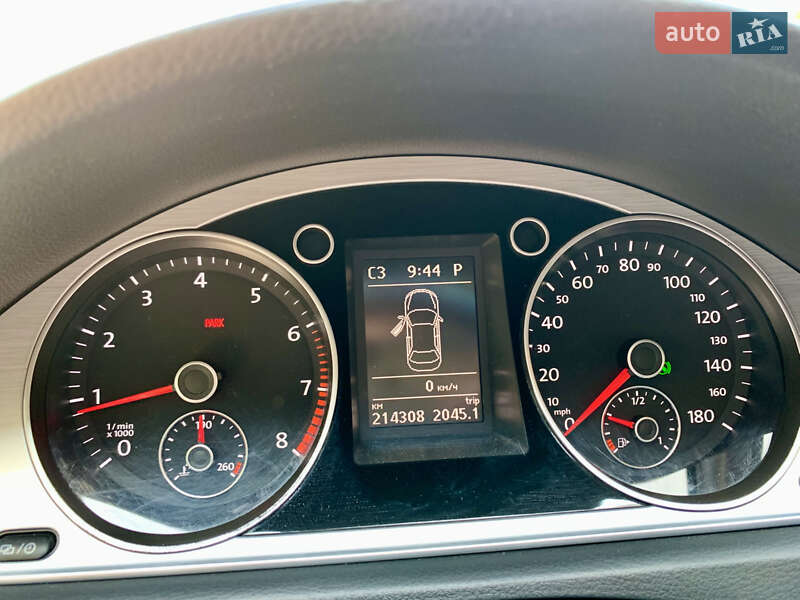 Купе Volkswagen CC / Passat CC 2012 в Киеве