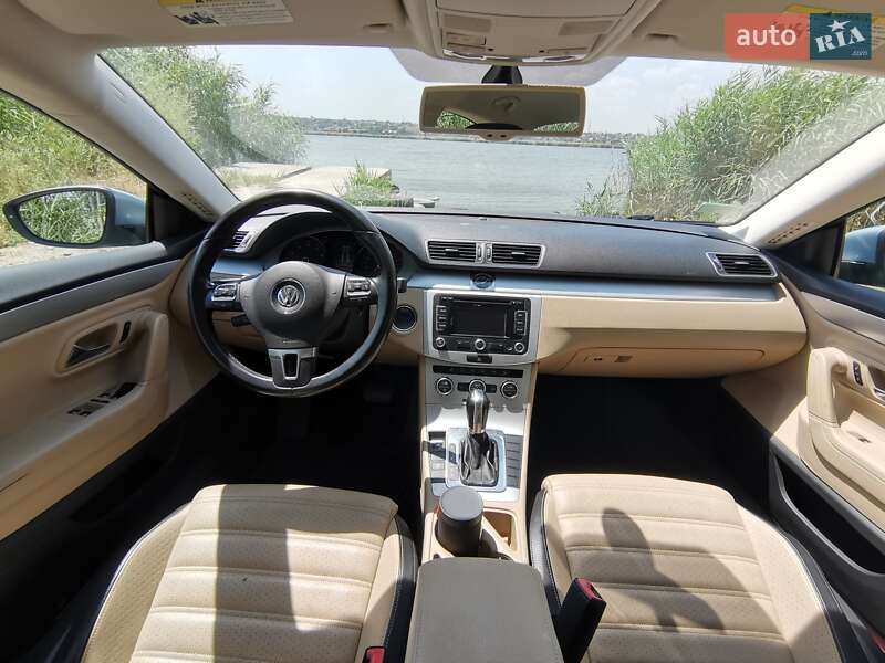 Купе Volkswagen CC / Passat CC 2012 в Николаеве