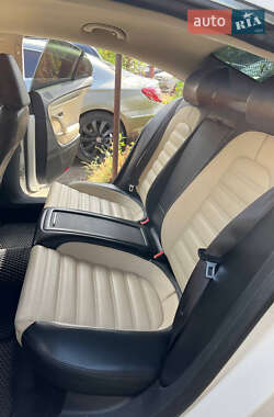 Купе Volkswagen CC / Passat CC 2011 в 