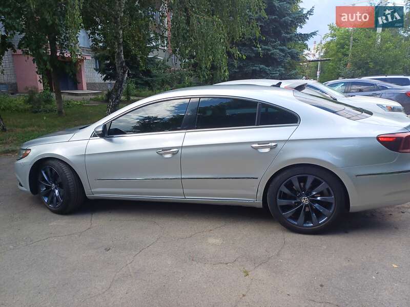 Купе Volkswagen CC / Passat CC 2012 в 