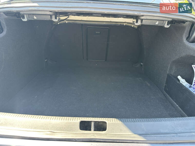 Купе Volkswagen CC / Passat CC 2012 в Киеве