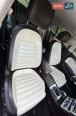 Купе Volkswagen CC / Passat CC 2012 в 