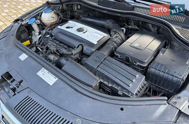 Купе Volkswagen CC / Passat CC 2012 в 