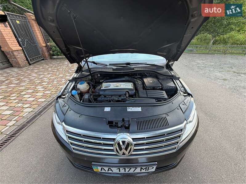 Купе Volkswagen CC / Passat CC 2012 в Киеве