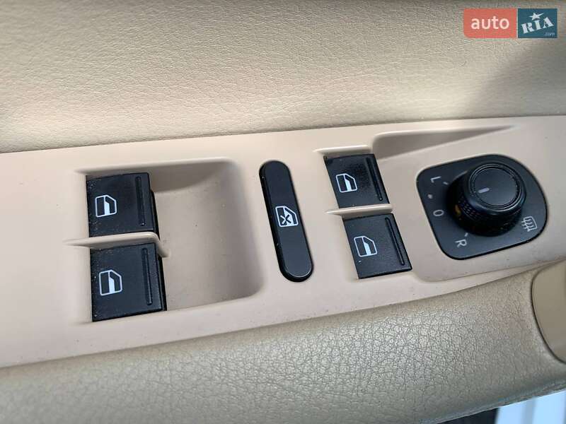 Купе Volkswagen CC / Passat CC 2016 в Киеве