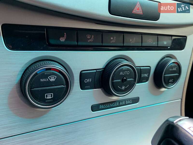 Купе Volkswagen CC / Passat CC 2016 в Киеве