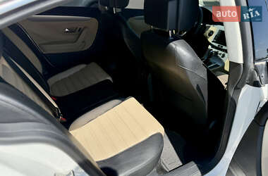 Купе Volkswagen CC / Passat CC 2013 в 