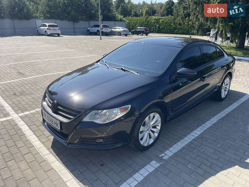 Купе Volkswagen CC / Passat CC 2010 в Луцьку