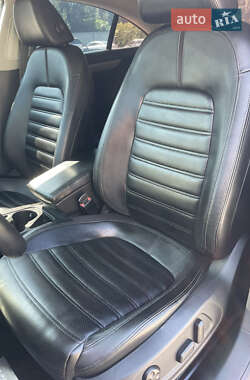 Купе Volkswagen CC / Passat CC 2010 в 