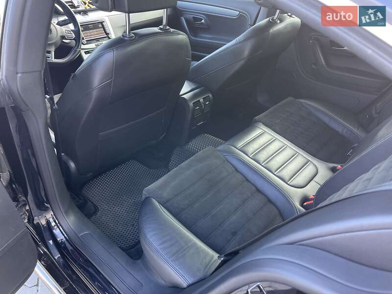 Купе Volkswagen CC / Passat CC 2013 в Львові