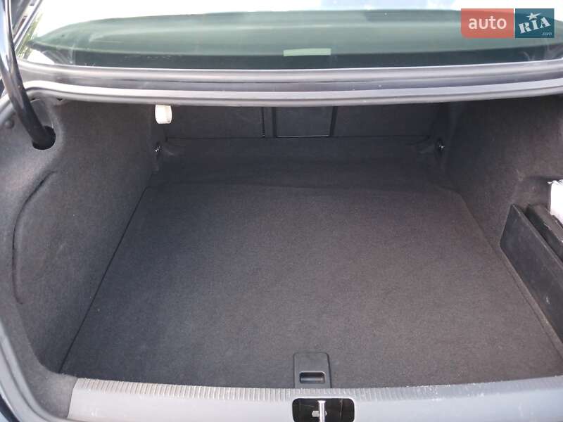 Купе Volkswagen CC / Passat CC 2011 в Одессе