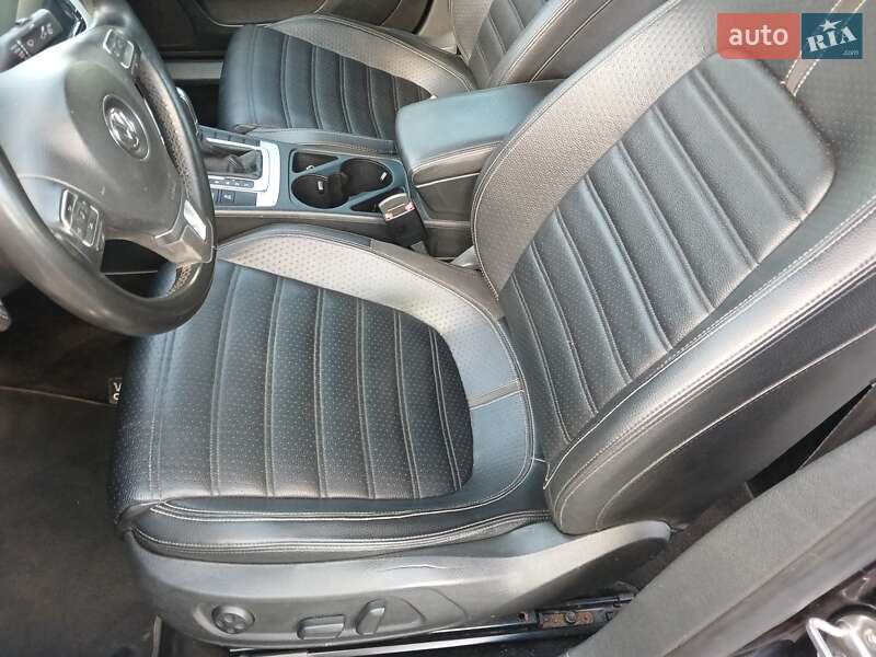 Купе Volkswagen CC / Passat CC 2011 в Одессе