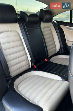 Купе Volkswagen CC / Passat CC 2012 в 