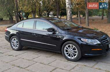 Купе Volkswagen CC / Passat CC 2011 в 