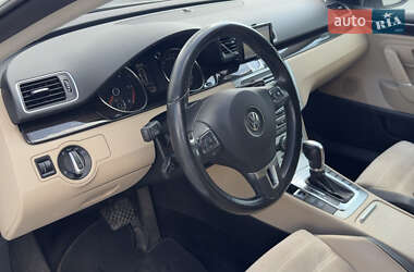 Купе Volkswagen CC / Passat CC 2012 в 