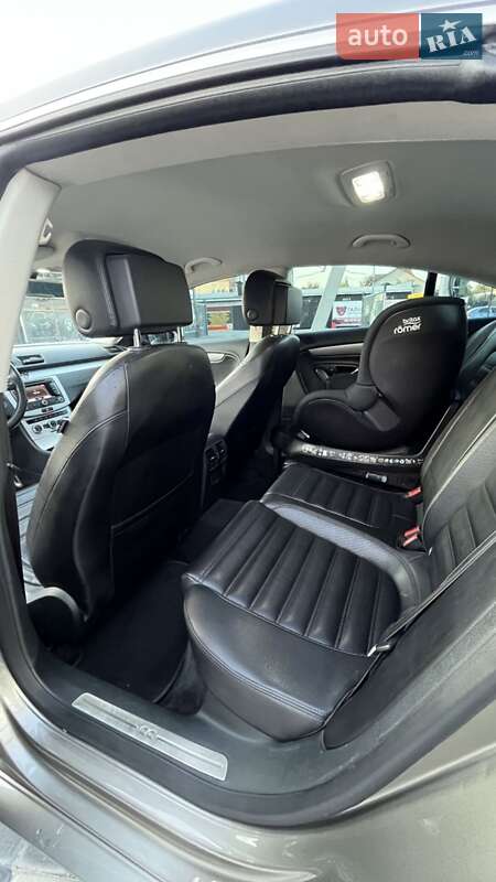 Купе Volkswagen CC / Passat CC 2012 в Шепетівці