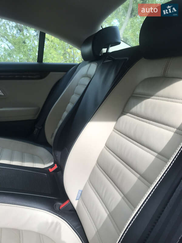 Купе Volkswagen CC / Passat CC 2008 в Днепре